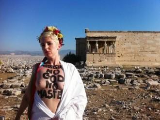 ΓΥΜΝΟΣΤΗΘΗ ΔΙΑΜΑΡΤΥΡΙΑ ΑΠΟ ΤΙΣ FEMEN ΣΤΗΝ ΑΚΡΟΠΟΛΗ