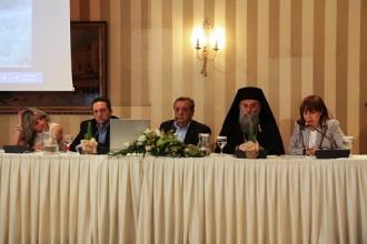 ΠΕΤΥΧΗΜΕΝΗ ΕΚΔΗΛΩΣΗ ΓΙΑ ΤΗΝ ΤΑΥΤΟΤΗΤΑ ΤΗΣ ΣΥΝΟΙΚΙΑΣ ΑΒΕΡΩΦ