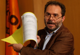 ΣΕ ΔΙΚΗ ΦΩΤΟΠΟΥΛΟΣ ΚΑΙ ΜΕΓΑΛΟΣΤΕΛΕΧΗ ΤΗΣ ΔΕΗ – ΚΑΤΗΓΟΡΟΥΝΤΑΙ ΓΙΑ ΥΠΕΡΚΟΣΤΟΛΟΓΗΣΕΙΣ, ΤΑΞΙΔΙΑ ΚΑΙ ΔΑΝΕΙΑ
