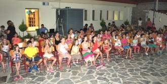 ΣΥΝΕΧΙΖΟΝΤΑΙ ΟΙ ΠΡΟΒΟΛΕΣ ΠΑΙΔΙΚΩΝ ΤΑΙΝΙΩΝ ΣΤΗ ΝΙΚΑΙΑ