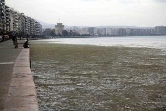ΡΥΠΑΝΣΗ ΣΤΟ ΘΕΡΜΑΪΚΟ ΚΟΛΠΟ ΠΡΟΚΑΛΕΣΕ ΔΕΞΑΜΕΝΟΠΛΟΙΟ