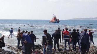 ΣΕ ΑΚΑΤΟΙΚΗΤΟ ΝΗΣΑΚΙ ΤΩΝ ΣΠΟΡΑΔΩΝ ΕΓΚΑΤΑΛΕΙΦΤΗΚΑΝ 53 ΣΥΡΙΟΙ ΠΡΟΣΦΥΓΕΣ
