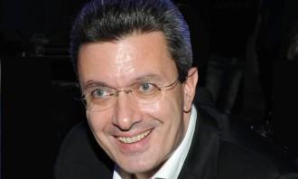 ΚΑΙ ΤΟ ΟΝΟΜΑ ΑΥΤΟΥ: ΝΙΚΟΣ ΧΑΤΖΗΝΙΚΟΛΑΟΥ!