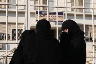 ΚΑΛΟΓΡΙΑ ΠΕΤΑΞΕ ΤΑ ΡΑΣΑ ΚΑΙ ΕΓΙΝΕ ΠΟΡΝΟΣΤΑΡ