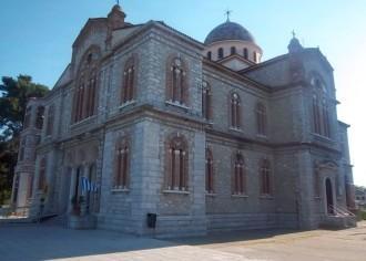 ΠΟΛΛΕΣ ΟΙ ΖΗΜΙΕΣ ΑΠΟ ΤΟΝ ΣΕΙΣΜΟ ΣΤΗΝ ΕΚΚΛΗΣΙΑ ΤΗΣ ΠΑΝΑΓΙΑΣ ΣΤΟΝ ΑΜΠΕΛΩΝΑ