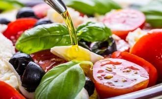 Η ΜΕΣΟΓΕΙΑΚΗ ΔΙΑΤΡΟΦΗ ΔΙΑΤΗΡΕΙ ΤΟ ΜΥΑΛΟ ΣΑΣ ΝΕΟ