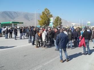 ΜΗΝΥΜΑ ΝΕΩΝ ΑΓΩΝΩΝ ΕΣΤΕΙΛΑΝ ΣΗΜΕΡΑ ΟΙ ΑΓΡΟΤΕΣ ΤΟΥ ΔΗΜΟΥ ΤΥΡΝΑΒΟΥ (ΦΩΤΟ)