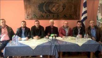 ΣΗΚΩΣΑΝ ΤΟ ΓΑΝΤΙ ΟΙ «ΓΑΛΑΖΙΟΙ» ΑΓΡΟΤΟΣΥΝΔΙΚΑΛΙΣΤΕΣ!
