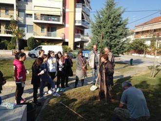 ΔΕΝΔΡΟΦΥΤΕΥΣΗ ΣΤΗ ΛΑΡΙΣΑ ΑΠΟ ΜΑΘΗΤΕΣ ΤΟΥ 10ου ΓΥΜΝΑΣΙΟΥ