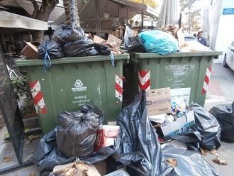 ΕΙΜΑΣΤΕ ΚΑΚΟΜΑΘΗΜΕΝΟΙ…
