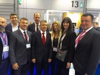 ΣΤΗ ΕΚΘΕΣΗ ΤΟΥΡΙΣΜΟΥ WORLD TRAVEL MARKET ΣΤΟ ΛΟΝΔΙΝΟ Η ΠΕΡΙΦΕΡΕΙΑ
