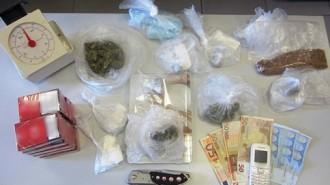 ΣΥΝΕΛΑΒΑΝ ΠΑΤΕΡΑ ΚΑΙ ΓΙΟ ΓΙΑ ΔΙΑΚΙΝΗΣΗ ΝΑΡΚΩΤΙΚΩΝ ΣΤΗ ΛΑΡΙΣΑ