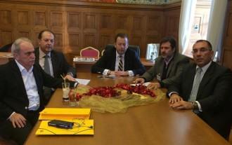 ΜΕ ΠΡΑΚΤΟΡΕΣ ΤΟΥ ΟΠΑΠ ΣΥΝΑΝΤΗΘΗΚΕ Ο Β. ΚΟΚΚΑΛΗΣ