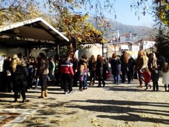 ΥΠΕΡΟΧΗ ΧΡΙΣΤΟΥΓΕΝΝΙΑΤΙΚΗ ΓΙΟΡΤΗ ΣΤΟ ΑΡΓΥΡΟΠΟΥΛΙ (ΦΩΤΟ)