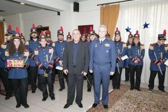 ΧΡΙΣΤΟΥΓΕΝΝΙΑΤΙΚΑ  ΚΑΛΑΝΤΑ  ΣΤΟΝ ΑΡΧΗΓΟ ΤΑΚΤΙΚΗΣ ΑΕΡΟΠΟΡΙΑΣ