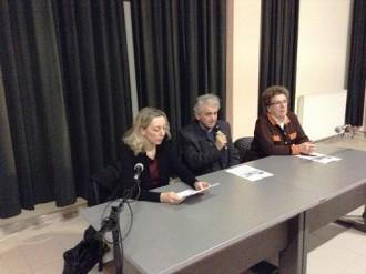 OΙ ΓΕΙΤΟΝΙΕΣ ΤΗΣ ΛΑΡΙΣΑΣ ΥΠΟΔΕΧΟΝΤΑΙ ΤΙΣ ΒΙΒΛΙΟΘΗΚΕΣ ΤΟΥΣ