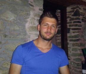 ΟΔΥΝΗ ΣΤΗΝ ΚΗΔΕΙΑ ΤΟΥ 23ΧΡΟΝΟΥ Δ. ΔΗΜΑΚΟΥ