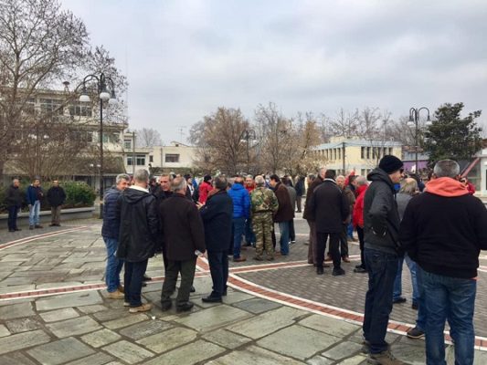 ΦΩΤΟΡΕΠΟΡΤΑΖ ΑΠΟ ΤΗΝ ΠΕΤΥΧΗΜΕΝΗ ΓΙΟΡΤΗ ΠΕΡΙΣΤΕΡΙΩΝ ΣΤΟΝ ΑΜΠΕΛΩΝΑ