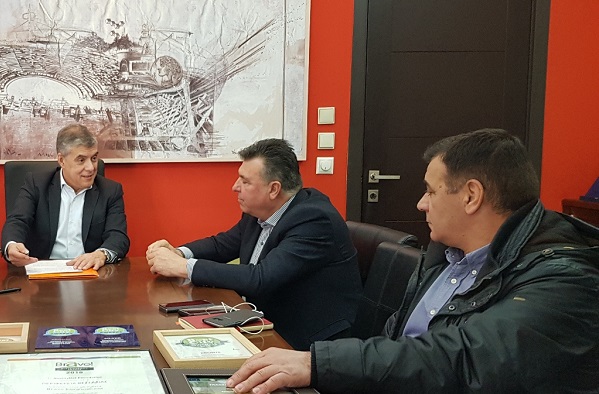 ΔΥΟ ΝΕΑ ΟΔΙΚΑ ΕΡΓΑ ΠΡΟΫΠΟΛΟΓΙΣΜΟΥ 1,3 ΕΚΑΤ. € ΣΤΗ ΒΕΡΔΙΚΟΥΣΙΑ