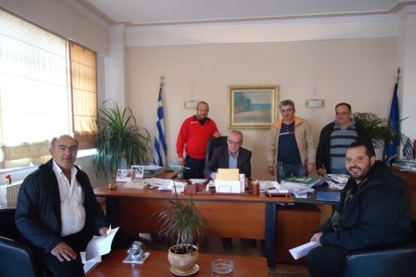 ΌΛΟ ΚΑΙ ΠΙΟ ΚΑΤΩ…