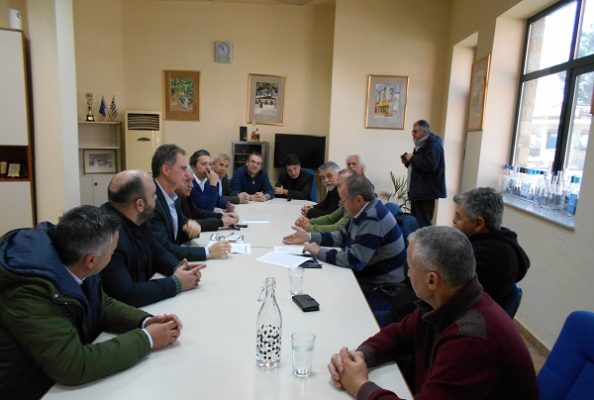 ΣΤΟΝ ΤΥΡΝΑΒΟ ΣΗΜΕΡΑ Ο ΝΙΚΟΣ ΠΑΠΑΝΔΡΕΟΥ