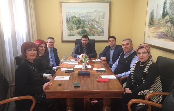 ΣΤΕΝΗ Η ΣΥΝΕΡΓΑΣΙΑ ΕΠΙΜΕΛΗΤΗΡΙΟΥ ΛΑΡΙΣΑΣ ΚΑΙ ΕΛΛΗΝΟΪΤΑΛΙΚΟΥ ΕΠΙΜΕΛΗΤΗΡΙΟΥ