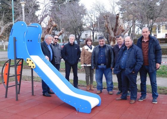ΔΗΜΟΣ ΚΙΛΕΛΕΡ: ΈΡΓΑ ΓΙΑ ΤΑ ΠΑΙΔΙΑ, ΑΝΑΒΑΘΜΙΖΟΝΤΑΙ 43 ΠΑΙΔΙΚΕΣ ΧΑΡΕΣ