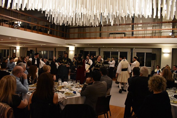 ΜΕ ΤΟ MANDELAS TOURS ΣΤΟ ΧΟΡΟ ΤΩΝ ΣΑΜΑΡΙΝΑΙΩΝ ΤΗΣ ΑΘΗΝΑΣ