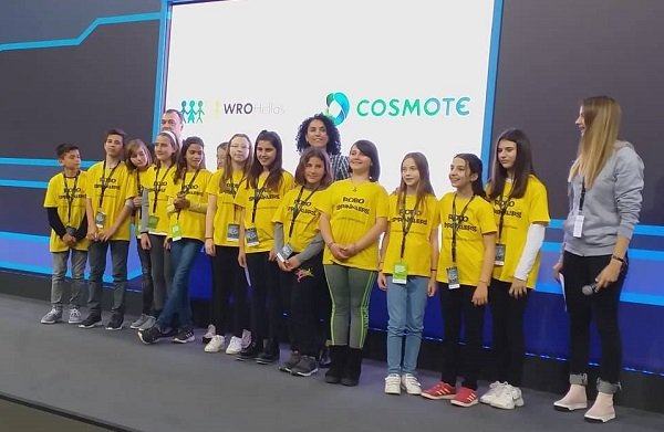 5η ΣΤΟΝ ΠΑΝΕΛΛΗΝΙΟ ΔΙΑΓΩΝΙΣΜΟ ΡΟΜΠΟΤΙΚΗΣ Η ΟΜΑΔΑ ΤΟΥ 2ου Δ.Σ. ΑΜΠΕΛΩΝΑ
