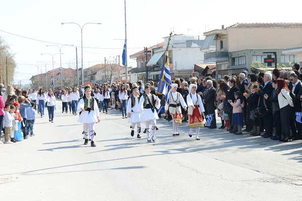 ΦΩΤΟΡΕΠΟΡΤΑΖ ΑΠΟ ΤΗ ΣΗΜΕΡΙΝΗ ΠΑΡΕΛΑΣΗ ΣΤΟΝ ΑΜΠΕΛΩΝΑ