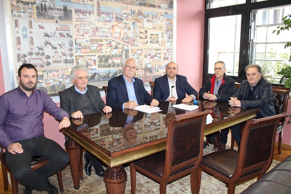 75 ΝΕΟΙ ΥΠΟΓΕΙΟΙ ΚΑΔΟΙ ΑΠΟΡΡΙΜΜΑΤΩΝ ΣΕ ΚΕΝΤΡΟ, ΣΥΝΟΙΚΙΕΣ