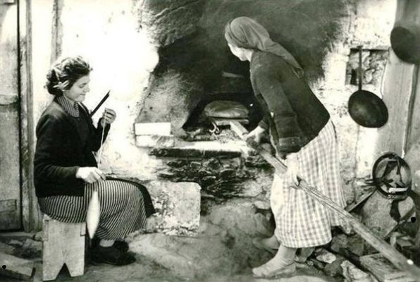 Η ΡΑΨΑΝΗ ΓΙΟΡΤΑΖΕΙ ΤΗΝ ΗΜΕΡΑ ΤΗΣ ΓΥΝΑΙΚΑΣ