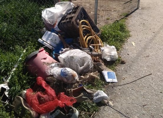 ΑΣΥΝΕΙΔΗΤΟΣ ΒΡΟΜΙΖΕΙ ΤΗ ΓΕΙΤΟΝΙΑ ΤΟΥ ΣΤΟΝ ΑΜΠΕΛΩΝΑ