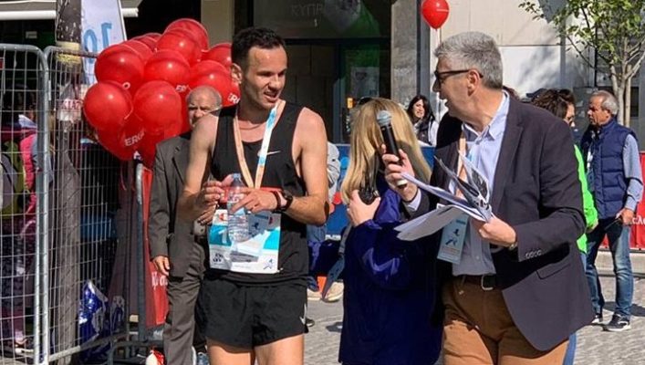 ΠΡΩΤΟΣ ΣΤΑ 10 χλμ. ΤΟΥ RUN GREECE Ο ΝΙΚΟΣ ΤΣΙΚΟΥΡΑΣ