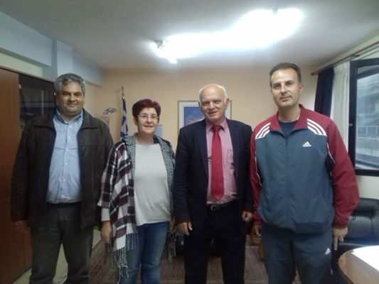 ΣΤΟ ΝΕΟ Π.Δ.Ε. ΘΕΣΣΑΛΙΑΣ ΜΕΛΗ ΤΟΥ Δ.Σ. ΤΟΥ ΣΥΛΛΟΓΟΥ ΕΚΠΑΙΔΕΥΤΙΚΩΝ Π.Ε. ΕΛΑΣΣΟΝΑΣ