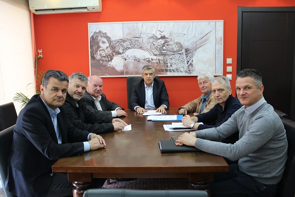 ΕΡΓΑ ΥΔΡΕΥΣΗΣ – ΑΠΟΧΕΤΕΥΣΗΣ 1,3 ΕΚ. € ΑΠΟ ΤΗΝ ΠΕΡΙΦΕΡΕΙΑ ΣΤΟ ΔΗΜΟ ΑΓΙΑΣ