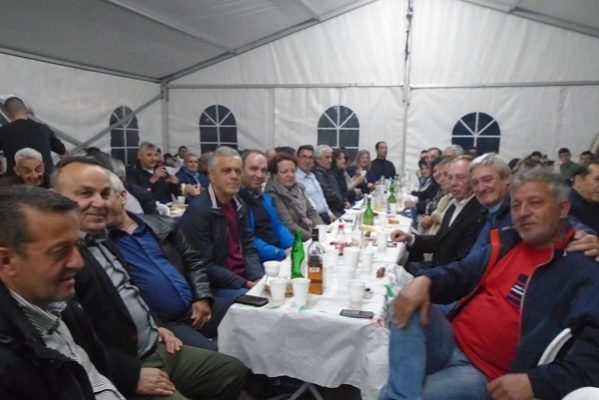 ΣΤΗΝ ΕΝΑΡΞΗ ΤΗΣ ΕΜΠΟΡΟΠΑΝΗΓΥΡΗΣ ΣΤΟΥΣ ΓΟΝΝΟΥΣ Ο ΔΗΜΑΡΧΟΣ Κ. ΚΟΛΛΑΤΟΣ