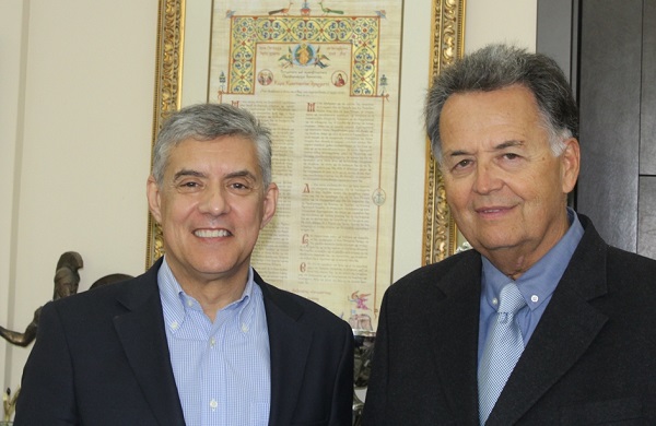 ΣΤΟ ΠΛΕΥΡΟ  ΤΟΥ Κ.  ΑΓΟΡΑΣΤΟΥ ΣΤΗ ΛΑΡΙΣΑ Ο ΑΠΟΣΤΟΛΟΣ ΚΟΜΝΟΣ