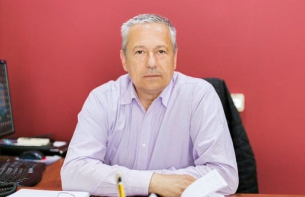 ΜΕ ΤΟΝ ΣΑΜΕΡ ΑΜΑΡΙ Ο ΜΑΚΗΣ ΚΟΜΠΟΣ