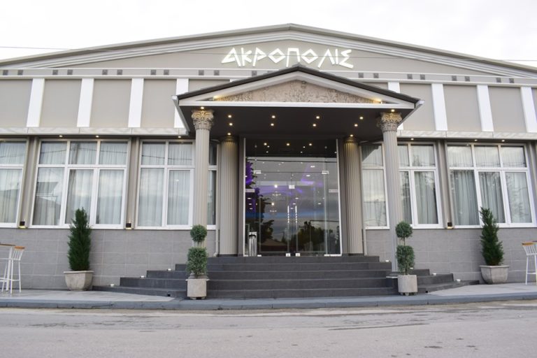 ΥΠΕΡΟΧΟ ΤΟ ΑΠΟΤΕΛΕΣΜΑ ΤΗΣ ΑΝΑΚΑΙΝΙΣΗΣ ΣΤΗΝ ΑΙΘΟΥΣΑ «ΑΚΡΟΠΟΛΙΣ» ΣΤΟΝ ΑΜΠΕΛΩΝΑ (ΦΩΤΟ)