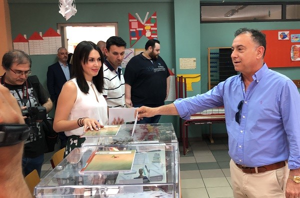ΧΡ. ΚΕΛΛΑΣ:  ΟΛΟΙ ΜΑΖΙ ΓΥΡΙΖΟΥΜΕ ΣΕΛΙΔΑ ΓΙΑ ΤΗ ΧΩΡΑ