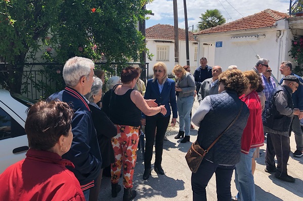 Ρ. ΚΑΡΑΛΑΡΙΩΤΟΥ: ΑΠΙΣΤΕΥΤΗ Η ΤΑΛΑΙΠΩΡΙΑ ΤΩΝ ΚΑΤΟΙΚΩΝ ΣΤΗΝ ΑΕΡΟΓΕΦΥΡΑ ΠΕΖΩΝ ΟΣΕ
