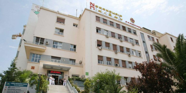 ΞΥΠΝΗΣΕ ΚΑΙ ΕΠΙΑΣΕ ΤΟ ΧΕΡΙ ΤΗΣ ΜΗΤΕΡΑΣ ΤΗΣ Η 8ΧΡΟΝΗ ΑΛΕΞΙΑ