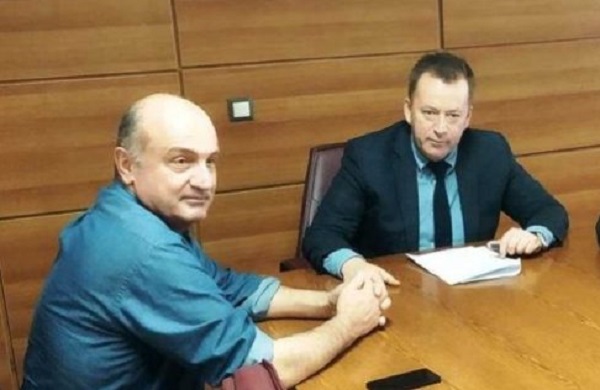 ΣΥΣΚΕΨΗ ΣΤΟ ΔΗΜΑΡΧΕΙΟ ΤΥΡΝΑΒΟΥ ΓΙΑ ΤΙΣ ΧΑΛΑΖΟΠΤΩΣΕΙΣ ΜΕ Β. ΚΟΚΚΑΛΗ ΚΑΙ Θ. ΚΟΥΡΕΜΠΕ