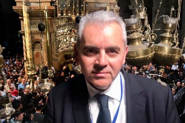 ΠΟΙΟΣ ΕΥΘΥΝΕΤΑΙ ΓΙΑ ΤΟ ΧΑΟΣ ΜΕ ΤΗΝ ΜΕΤΑΦΟΡΑ ΤΟΥ ΑΓΙΟΥ ΦΩΤΟΣ;