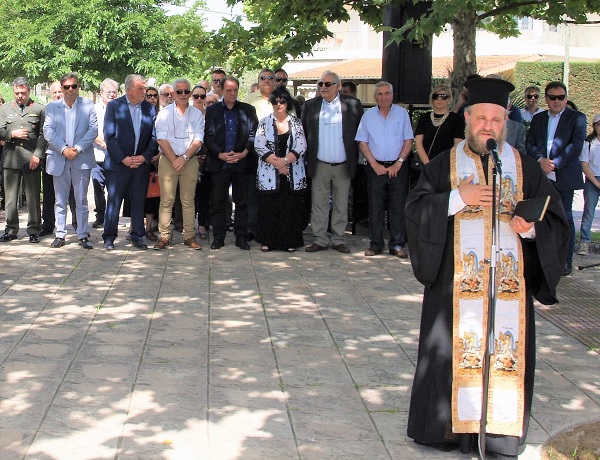 ΕΚΔΗΛΩΣΗ ΜΝΗΜΗΣ ΚΑΙ ΤΙΜΗΣ ΣΤΗ ΝΙΚΑΙΑ ΣΕ ΟΣΟΥΣ ΕΠΕΣΑΝ ΣΤΟ ΑΛΒΑΝΙΚΟ ΜΕΤΩΠΟ ΚΑΙ ΣΤΗΝ ΑΝΤΙΣΤΑΣΗ