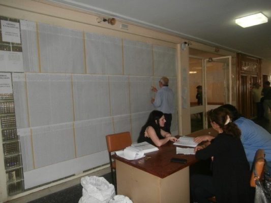 ΟΙ ΣΤΑΥΡΟΙ ΤΩΝ ΥΠΟΨΗΦΙΩΝ ΣΤΑ ΔΙΑΜΕΡΙΣΜΑΤΙΚΑ ΚΑΙ ΤΟΠΙΚΑ ΤΟΥ ΔΗΜΟΥ ΛΑΡΙΣΑΙΩΝ