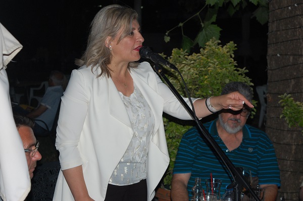 ΕΥΑΓΓΕΛΙΑ ΛΙΑΚΟΥΛΗ: ΜΕΙΝΑΜΕ ΜΑΖΙ ΣΤΑ ΔΥΣΚΟΛΑ ΚΑΙ ΜΟΙΡΑΣΤΗΚΑΜΕ ΠΟΛΛΑ…  