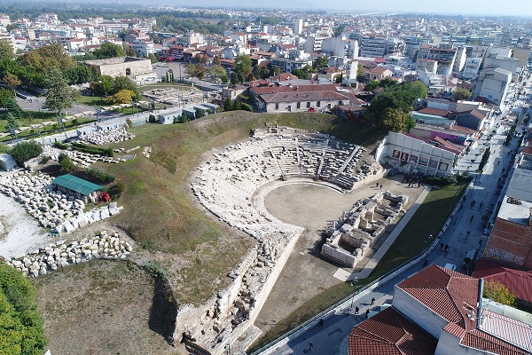 ΠΑΡΟΥΣΙΑΣΗ ΤΑΙΝΙΑΣ ΓΙΑ ΤΗ ΔΙΑΧΡΟΝΙΚΗ ΛΑΡΙΣΑ