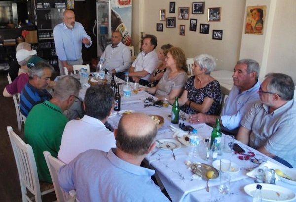 ΣΥΡΙΖΑ ΚΑΙ ΝΔ ΜΙΛΟΥΝ ΓΙΑ ΚΑΡΕΚΛΕΣ ΚΑΙ ΠΟΣΟΣΤΑ, ΕΜΕΙΣ ΓΙΑ ΜΕΤΑΡΡΥΘΜΙΣΕΙΣ